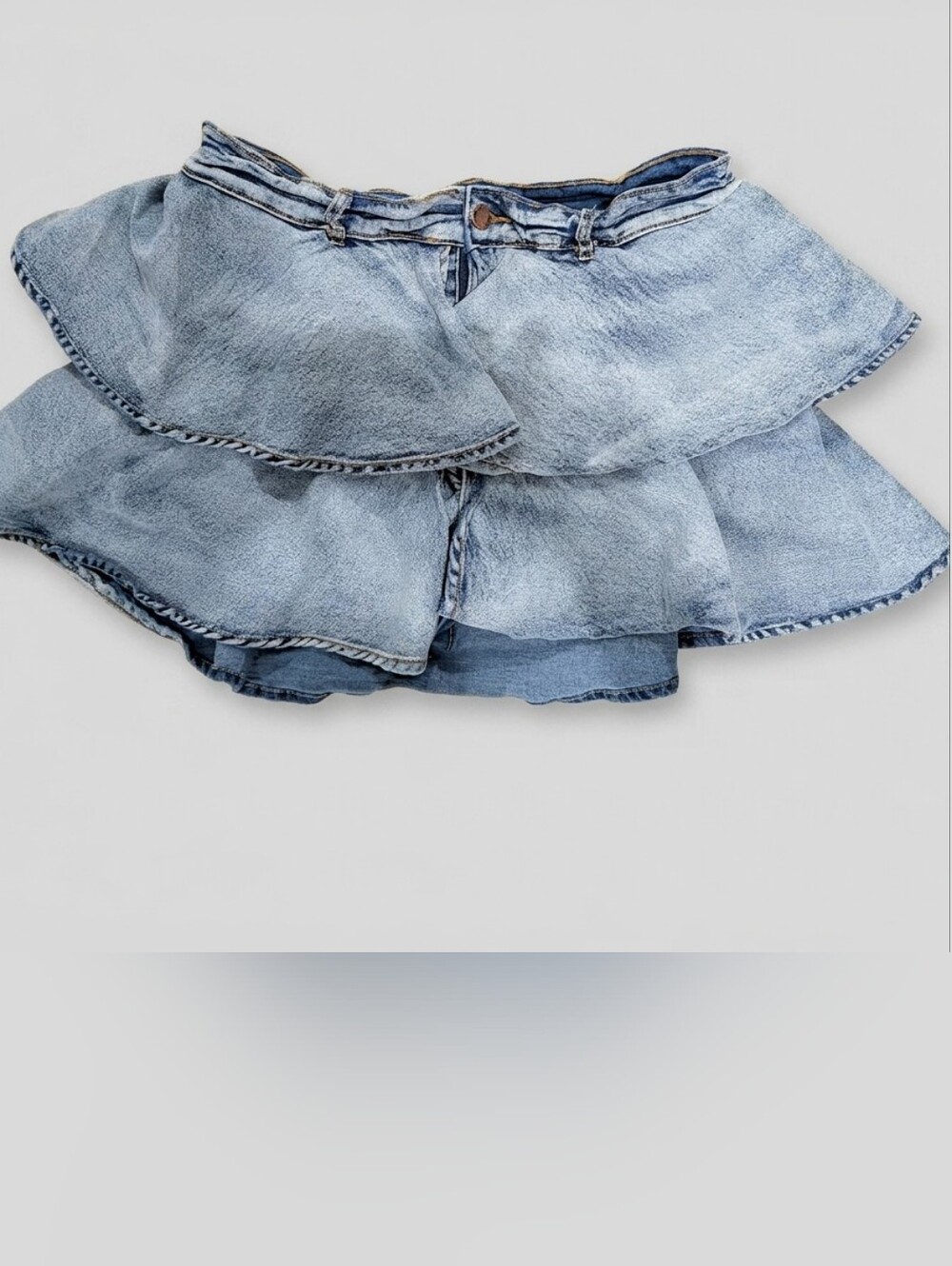 Daisy Yellow Label on Blue Denim Waistband